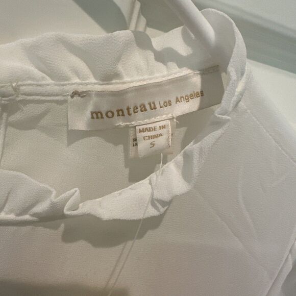 Monteau Los Angeles White 3/4 Sleeve Ruffle Blouse Keyhole Neckline Size Small - Picture 3 of 6